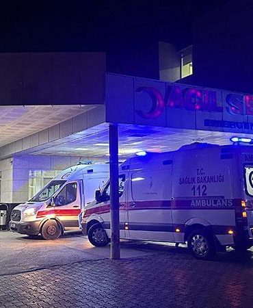 İzmir’de gıda zehirlenmesi şüphesi: 80 işçi hastane kaldırıldı