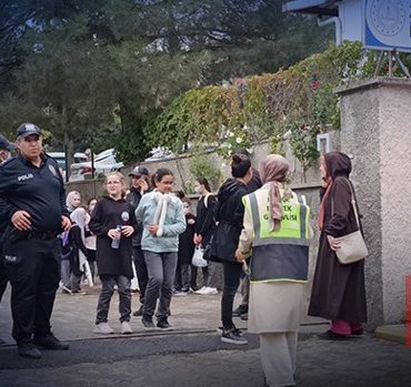 Kahramanmaraş’ta bir okulda koku paniği: 20 öğrenci hastaneye kaldırıldı