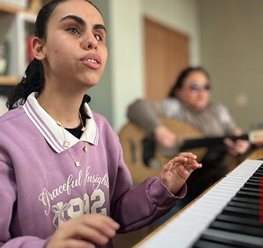 "Mutlak kulak" yeteneğiyle hayran bırakan Duygu'nun hedefi konservatuvar