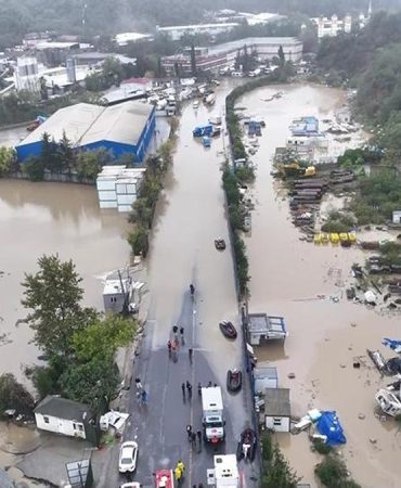 CNN TÜRK, Cendere Caddesi'ndeki felaketin boyutunu dronla görüntüledi