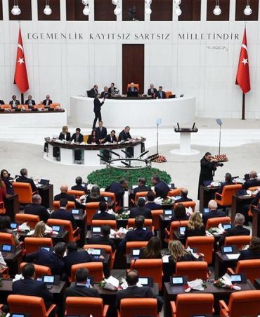 TBMM'de Kızılay teklifinde 3 madde kabul edildi