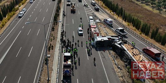 Manisa'daki otobüs kazasından acı haber geldi: Hayatını kaybedenlerin sayısı 12'ye çıktı