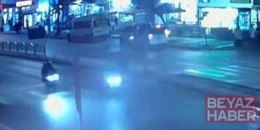 İki motosikletin çarpıştığı kazada 1 yaralı; o anlar kamerada