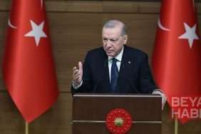 Cumhurbaşkanı Erdoğan: Bugün büyük bir mücadelenin tam göbeğindeyiz