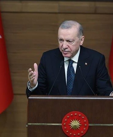 Cumhurbaşkanı Erdoğan: Bugün büyük bir mücadelenin tam göbeğindeyiz
