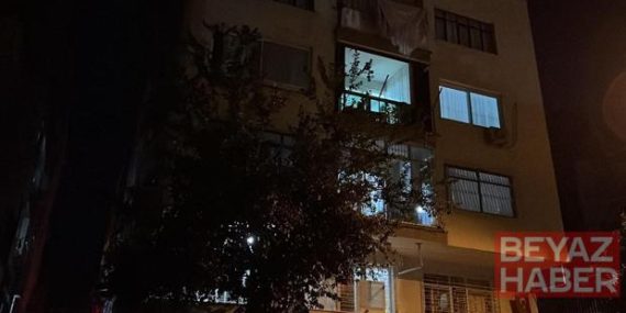 Mersin’de zemin katında çökme meydana gelen bina tahliye edildi