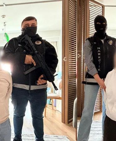 Uluslararası bültenle aranan 2 şüpheli Sarıyer