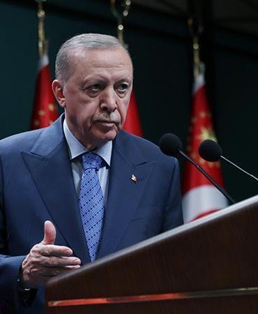Cumhurbaşkanı Erdoğan: Türkiye sokakta bulunmamıştır, sokağa teslim edilecek bir ülke de değildir