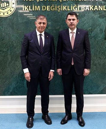 Bakan Kurum, İzmir Büyükşehir Belediye Başkanı Tugay’ı kabul etti