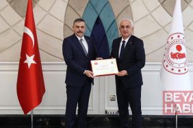 Bakan Çiftçi, 17 mülki idare amirine başarı belgesi verdi