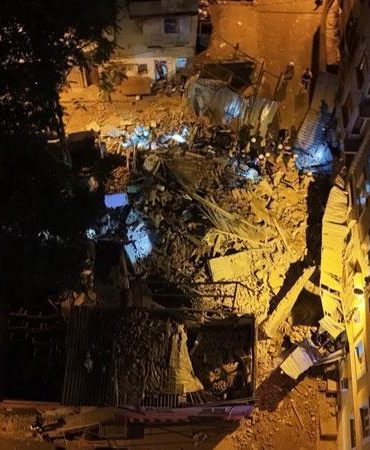 Beyoğlu’nda 5 katlı metruk bina çöktü; arama çalışmaları tamamlandı