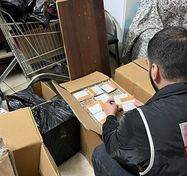 Kaçak tütün ticareti | Haksız kazanç ve vergi kaybı mercekte: 12 kişi hakkında yakalama talimatı