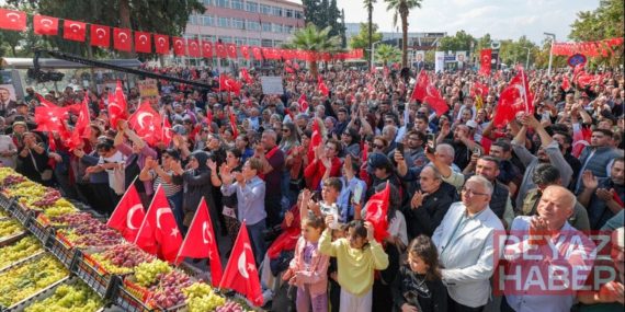 Milleti soyanlara karşı savaştayız!