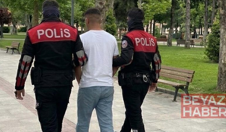 Hakkında 152 yıl kesinleşmiş hapis cezası bulunan 17 yaşındaki genç Manisa'da yakalandı