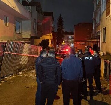 Kocaeli'de bir bina tedbiren boşaltıldı