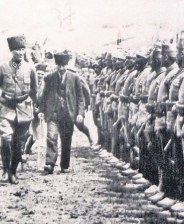 Kahramanların anısına milli madalya