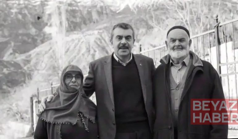 Milli Eğitim Bakanı Yusuf Tekin'den duygusal sözler: Ailesini ilk kez A Haber'e anlattı! 'Benim Annem, Benim Babam'ın ilk konuğu oldu