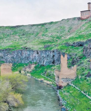 Ani Köprüsü yeniden yapılıyor