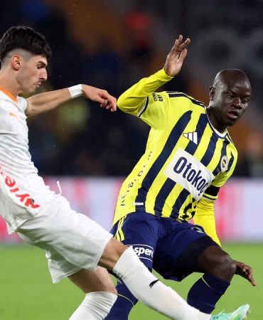 FENERBAHÇE CORENDON ALANYASPOR CANLI | Fenerbahçe, Alanyaspor'u ağırlıyor! İlk yarı oynanıyor...