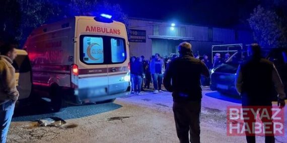 Demir parçalarının altında can verdi!