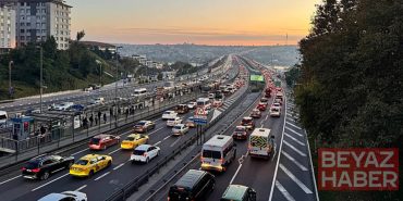 İstanbul'da trafik yine kilit! Yoğunluk yüzde 89'a ulaştı