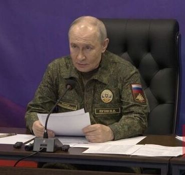 Donetsk'teki önemli şehri aldıklarını bildirdi