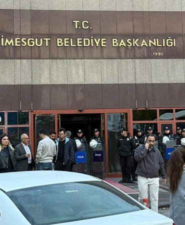 SON DAKİKA… Etimesgut Belediyesi'ne yolsuzluk operasyonunda çarpıcı detaylar! Ruhsat işlemleri için 2 milyon TL istemişler: Erdal Beşikçioğlu’nun koruması…