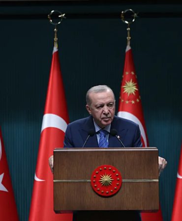 Başkan Erdoğan'dan emeklilere müjde: Yeni mali imkanlar oluşturulacak! "Sene sonuna kadar hayata geçireceğiz"