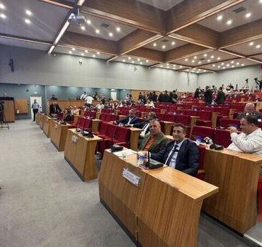 İzmir Meclisi'nde ilk toplantı yapıldı