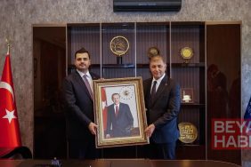 AK Parti Genel Sekreteri Eyyüp Kadir İnan’dan Özgür Özel’e sert tepki: Belediye başkanların senin hukuksuz taleplerinden bıktı!