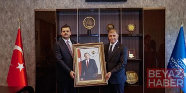 AK Parti Genel Sekreteri Eyyüp Kadir İnan’dan Özgür Özel’e sert tepki: Belediye başkanların senin hukuksuz taleplerinden bıktı!