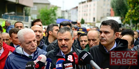 Bakan Çiftçi ve Bakan Kurum selin vurduğu Ayazağa'da incelemelerde bulundu