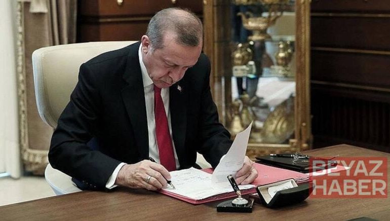 Erdoğan imzaladı: 13 bakanlık ve kurumda görev değişimi!