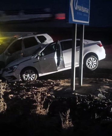 Mardin’de iki otomobil çarpıştı: 1’i bebek 6 yaralı