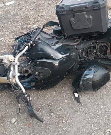 Hafif ticari araç ile çarpışan motosiklet sürücüsü öldü