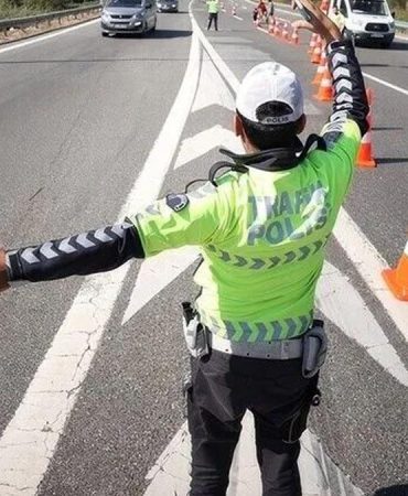 İstanbul’da bugün çok sayıda yol trafiğe kapatılacak: Alternatif güzergahlar açıklandı