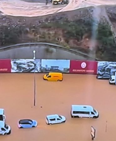 İstanbul Valisi Gül: İstanbul'da yarın özel araçlarınızla trafiğe çıkmayın
