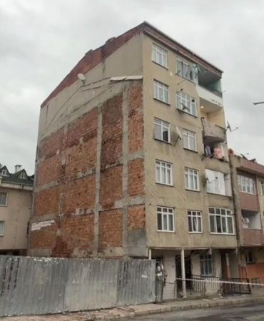 İstanbul’da facianın eşiğinden dönüldü: Sesi duyan kendini sokağa attı
