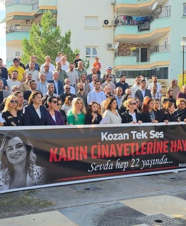Arkadaşlık teklifini reddettiği için öldürülen Sevda için buluştular