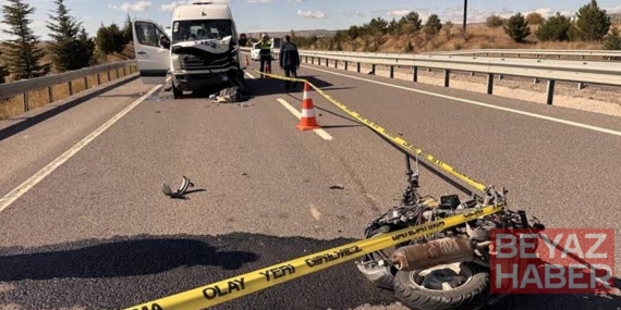 Kütahya’da minibüsle çarpışan motosiklet sürücüsü öldü