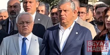 İstiklal Marşı sırasında çığlık attı, Özgür Özel şaşkınlığını gizleyemedi