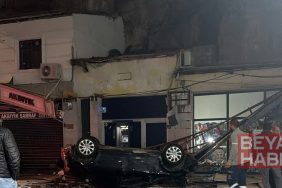 Otomobil 50 metreden iş yerlerinin üzerine düştü