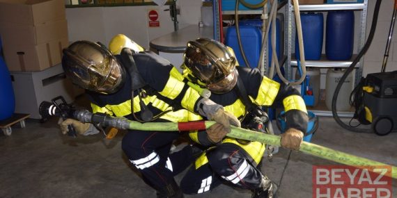 Düzce'de konfeksiyon atölyesinde çıkan yangın söndürüldü