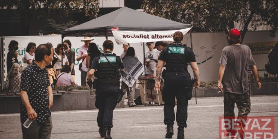 İtalya'da protestolarda polisle göstericiler arasında arbede yaşandı