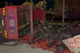 Samsun'da kamyon devrildi, yaralılar var