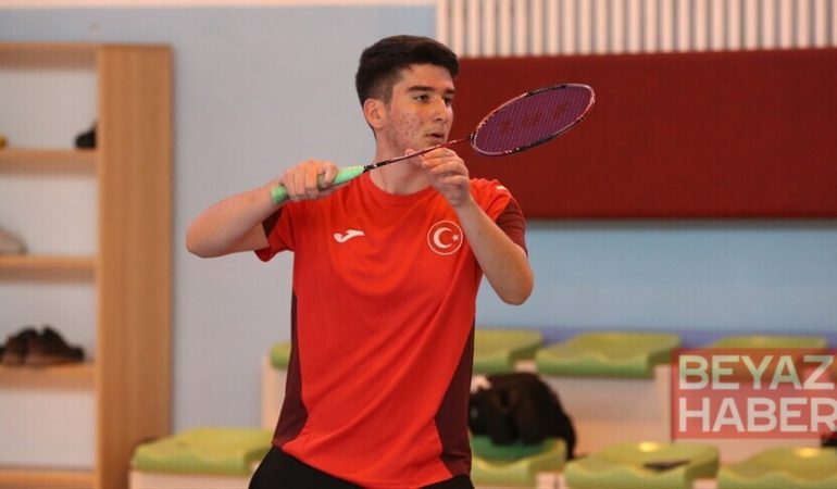 İşitme engelli badmintoncular Avrupa başarısının ardından dünya şampiyonasına hazırlanıyor