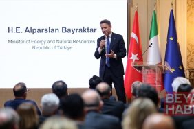 Bakan Bayraktar'dan İtalyan enerji şirketi Eni ile işbirliği mesajı