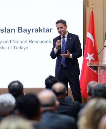Bakan Bayraktar'dan İtalyan enerji şirketi Eni ile işbirliği mesajı