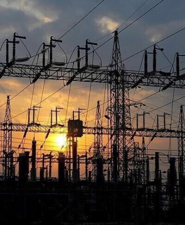 Elektrik dağıtım şebekelerine 2035'e kadar en az 50 milyar dolarlık yatırım öngörülüyor