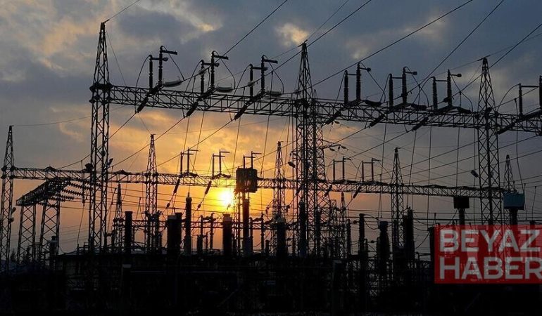 Elektrik dağıtım şebekelerine 2035'e kadar en az 50 milyar dolarlık yatırım öngörülüyor